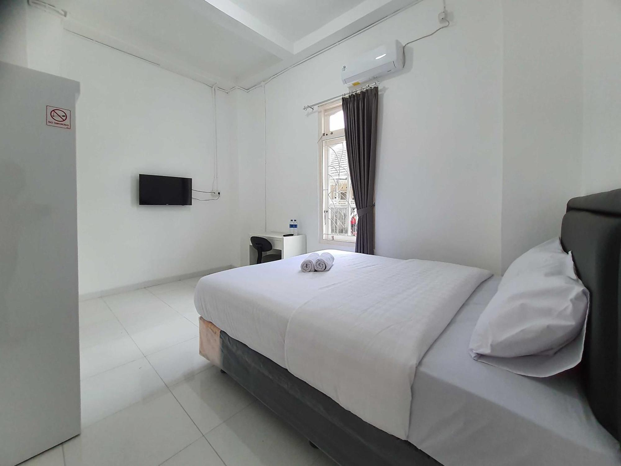 Hotel Reddoorz Syariah At Jalan Godean Ngabean Esterno foto