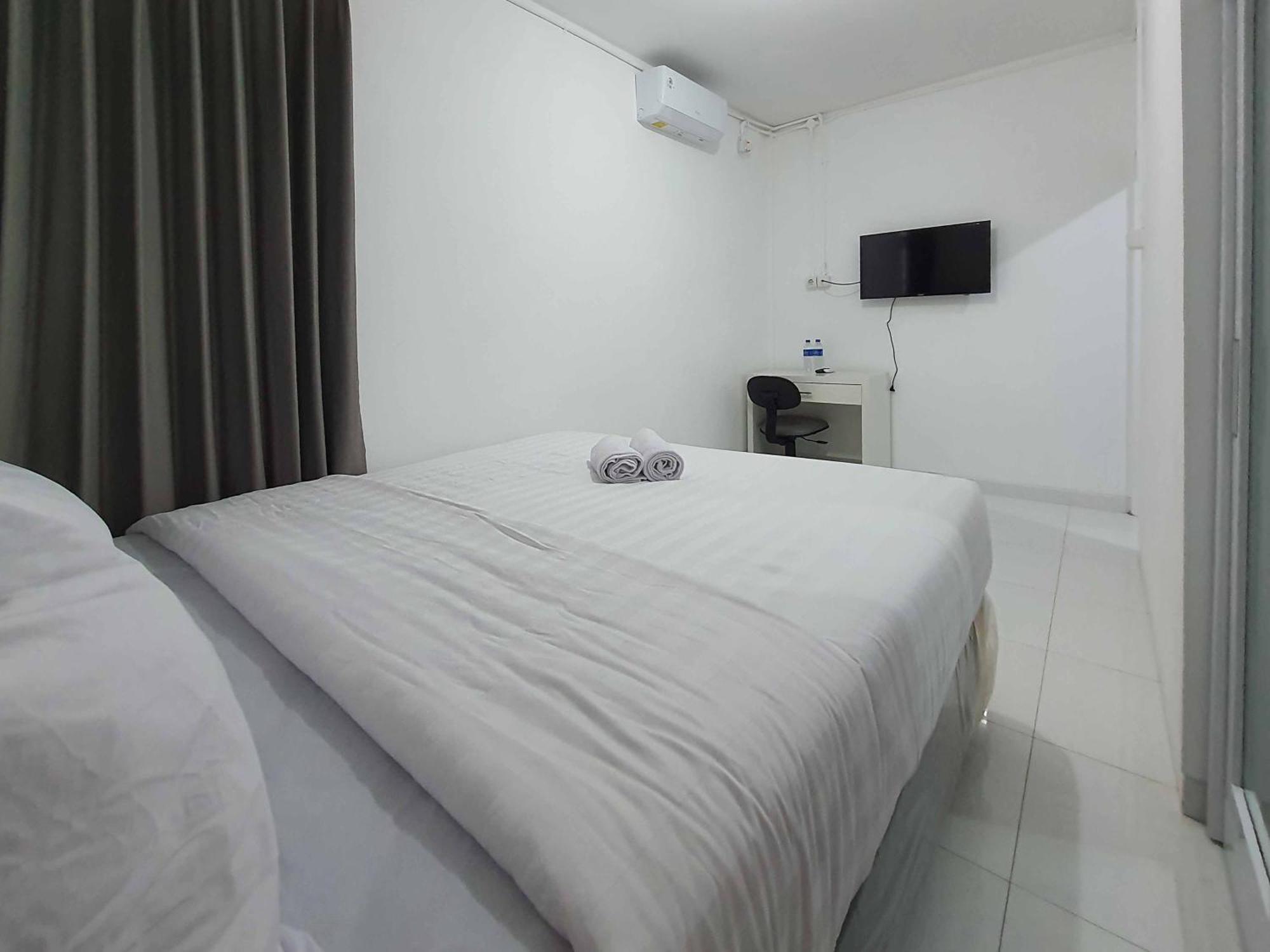 Hotel Reddoorz Syariah At Jalan Godean Ngabean Esterno foto